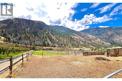 3219 River Road Keremeos Photo 2