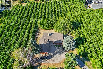 4977 Elliott Avenue Peachland Photo 2