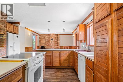 4977 Elliott Avenue Peachland Photo 22