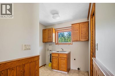 4977 Elliott Avenue Peachland Photo 24