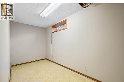 4977 Elliott Avenue Peachland Photo 44