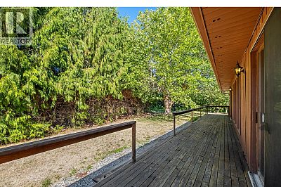 4977 Elliott Avenue Peachland Photo 52