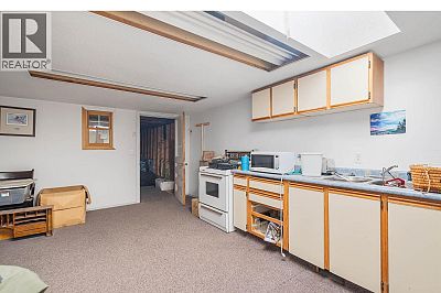 4977 Elliott Avenue Peachland Photo 69