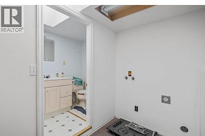 4977 Elliott Avenue Peachland Photo 71