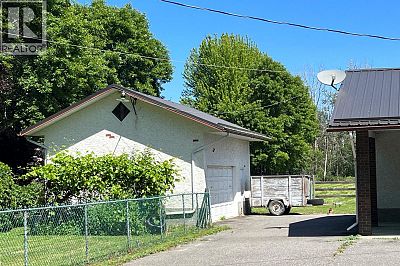 1988 Heimlich Road Kelowna Photo 36